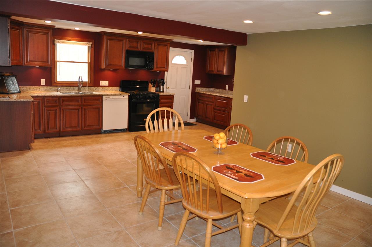 19 Tallant Road Pelham, NH 03076 - Photo 13 of 31