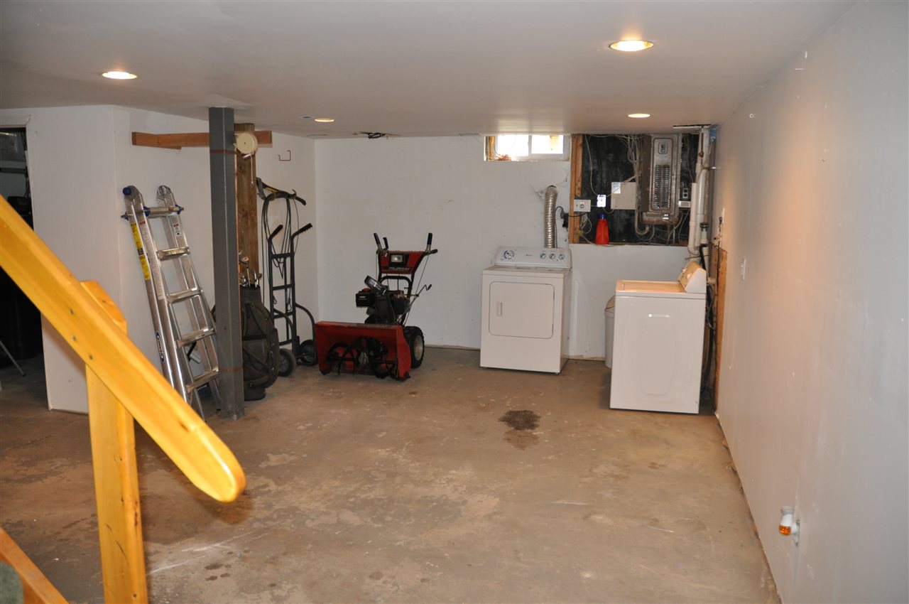 19 Tallant Road Pelham, NH 03076 - Photo 27 of 31