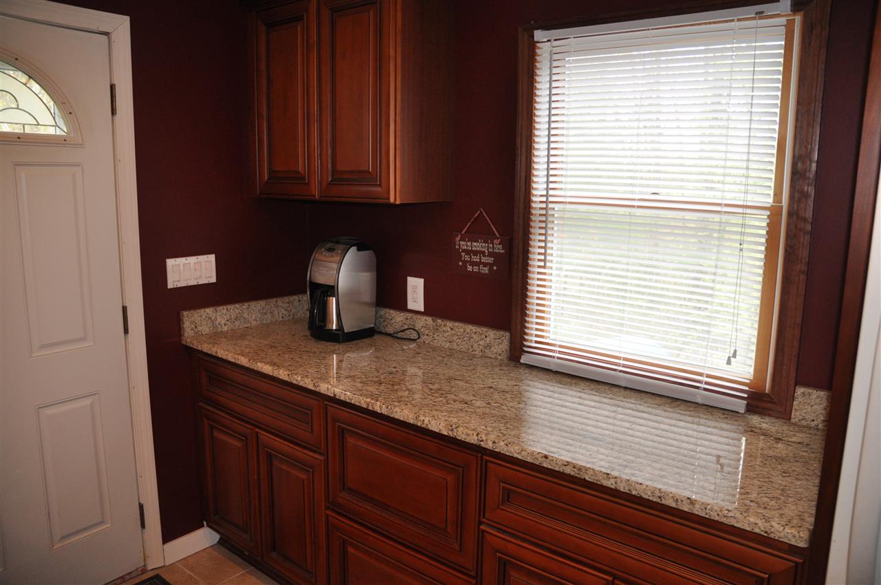 19 Tallant Road Pelham, NH 03076 - Photo 8 of 31