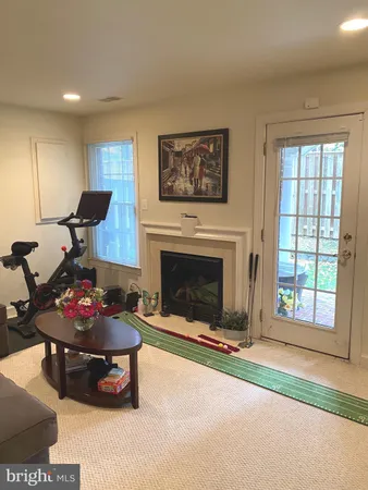 $4,800 | 1824 Fonthill Court, Unit 21, McLean, VA 22102