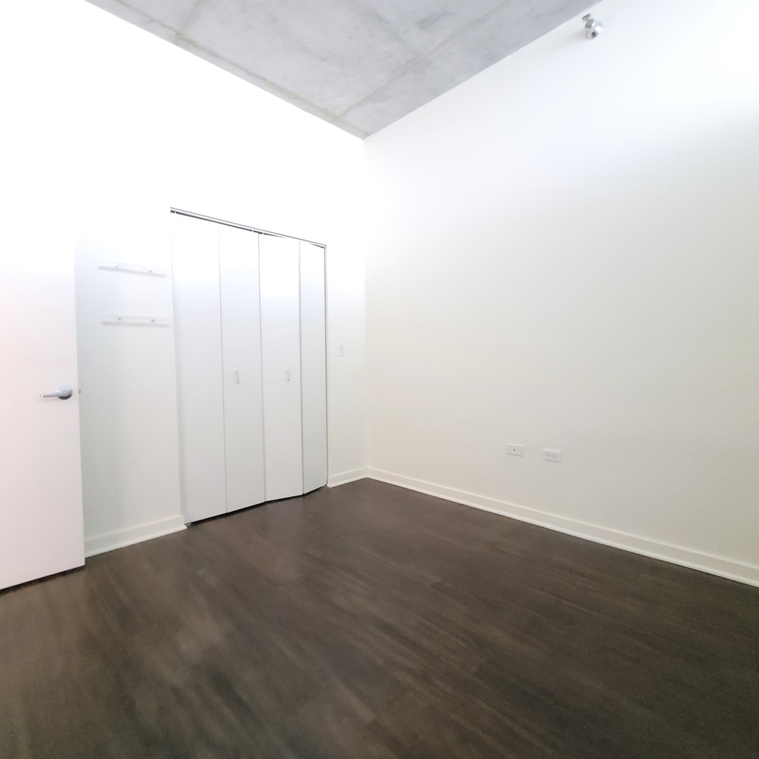 235 West Van Buren Street, Unit 4307 Chicago, IL 60607 - Photo 18 of 27 a view of an empty room