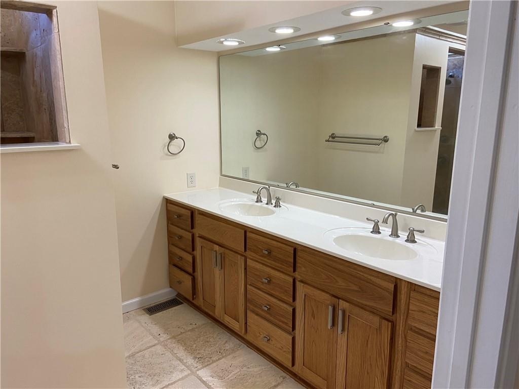 8730 Cheltenham Road Indianapolis, IN 46256 - Photo 18 of 44 Gallery Image 18