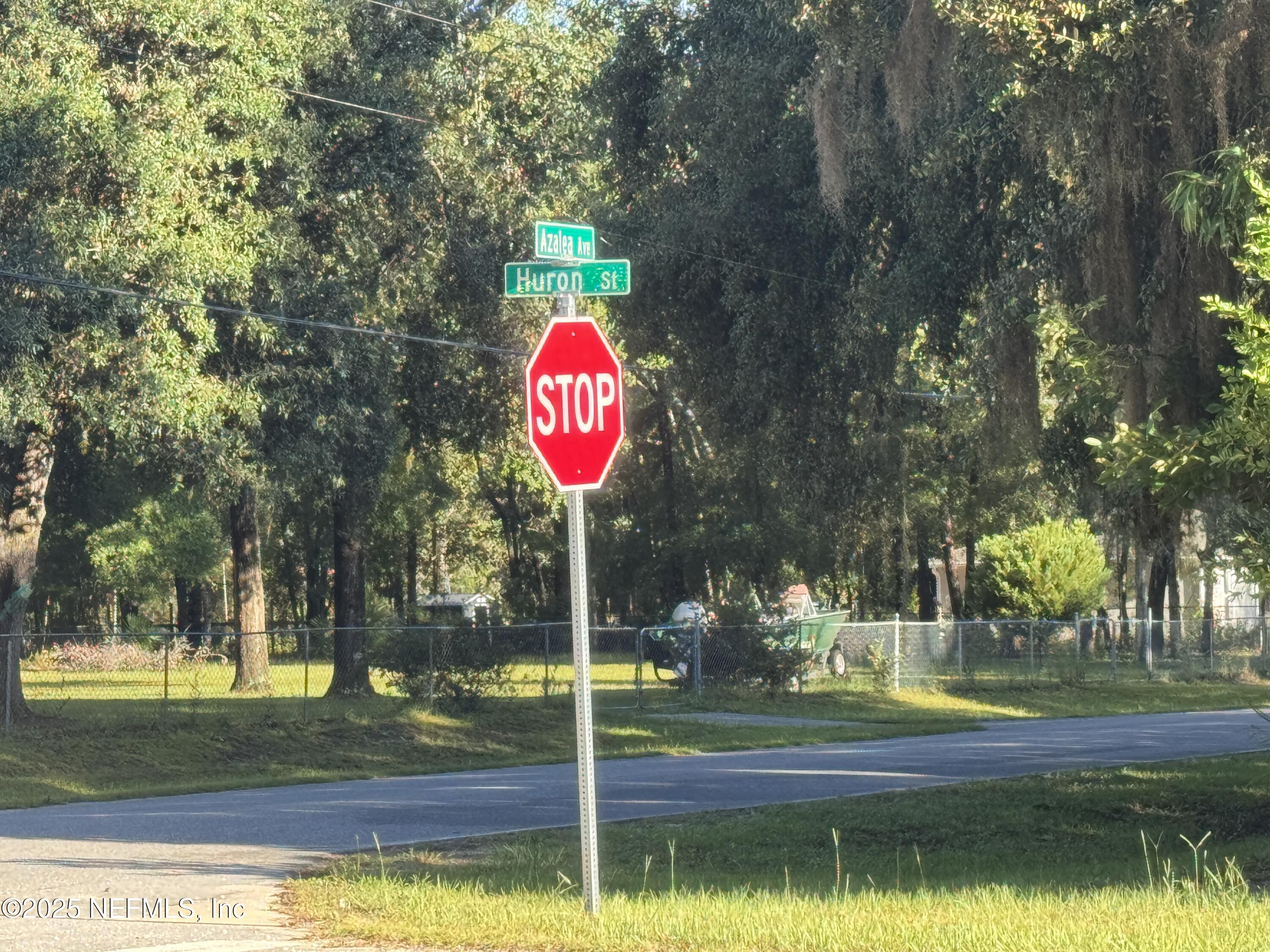 302 Azealea Avenue Interlachen, FL 32148 - Photo 12 of 38 a view of a park