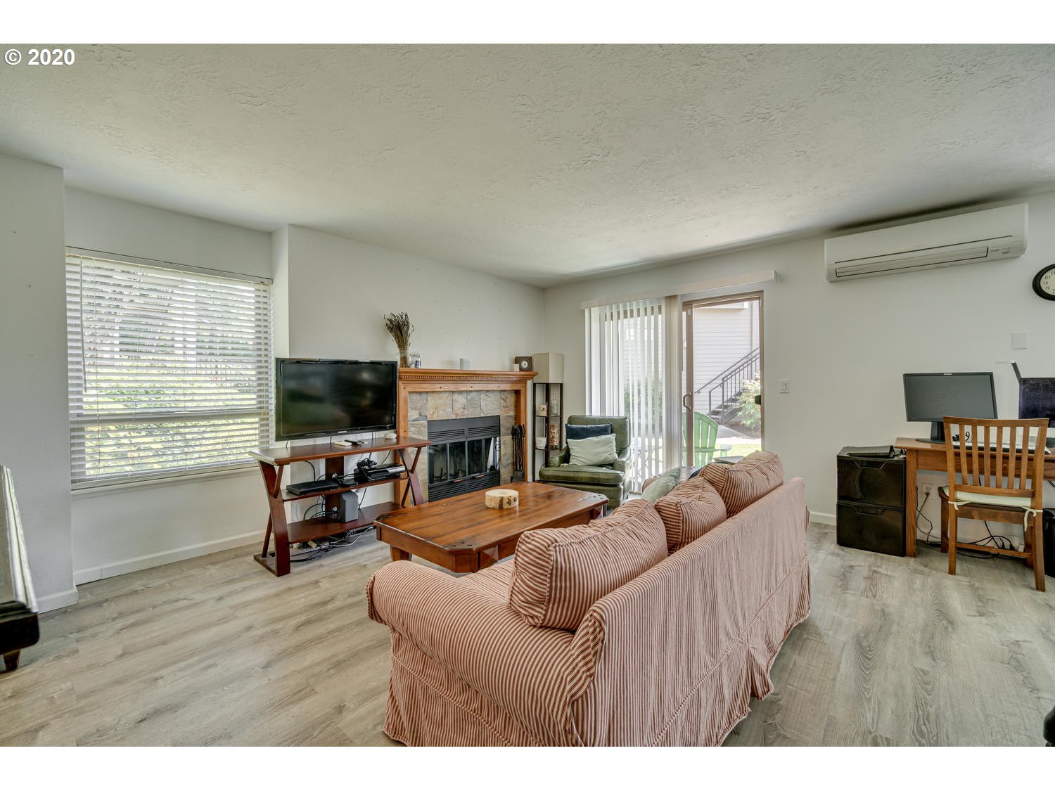 86 Kingsgate Road, Unit 101 Lake Oswego, OR 97035 - Photo 5 of 22 Gallery Image 5