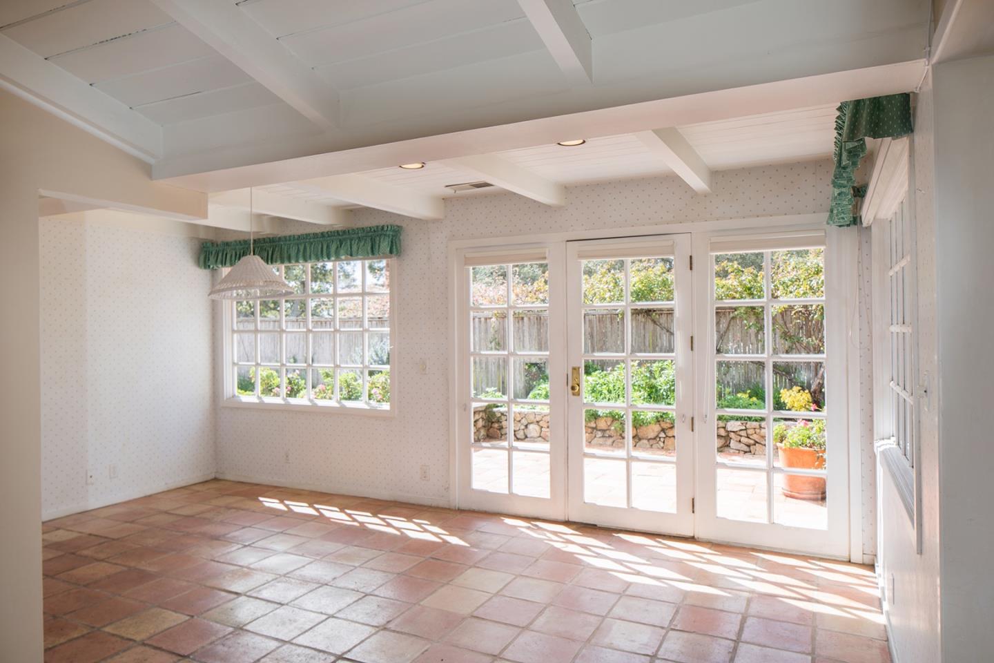 25057 Hatton Road Carmel, CA 93923 - Photo 6 of 16 Gallery Image 6