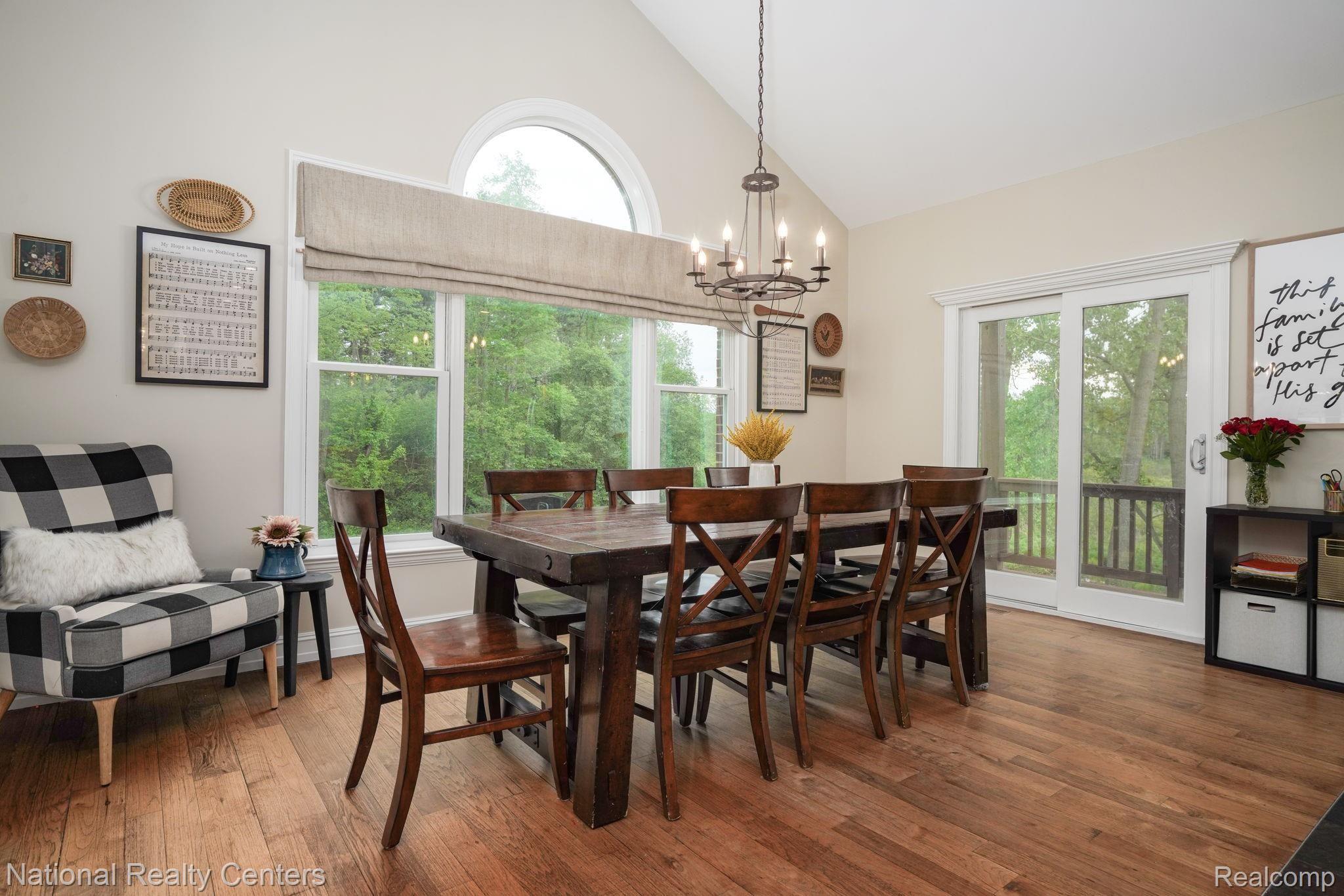 1280 Inwood Road Rochester, MI 48306 - Photo 18 of 47 Oversized dining room