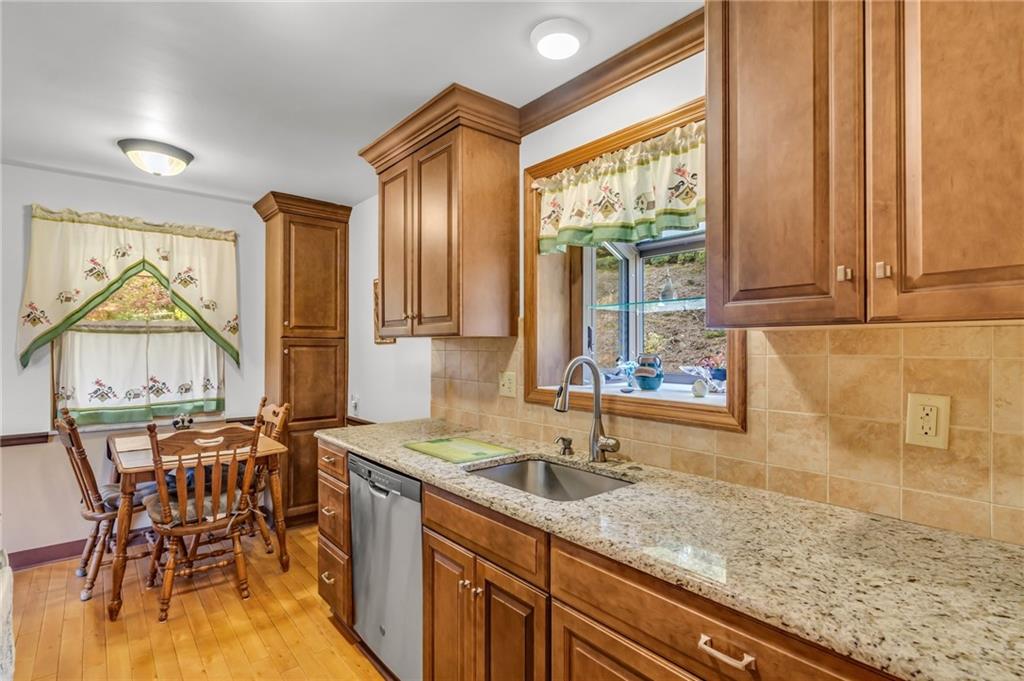 133 Jacks Run Road Pittsburgh, PA 15214 - Photo 11 of 31 Gallery Image 11