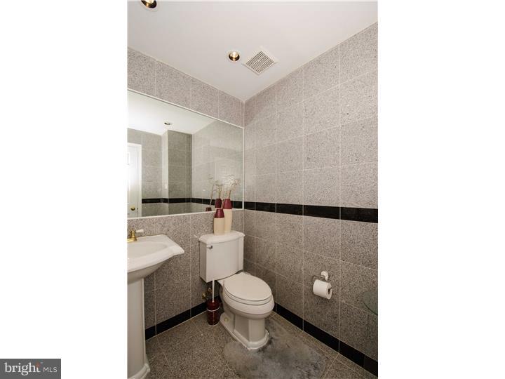1416 Heather Ridge Drive Newtown, PA 18940 - Photo 13 of 25 Gallery Image 13