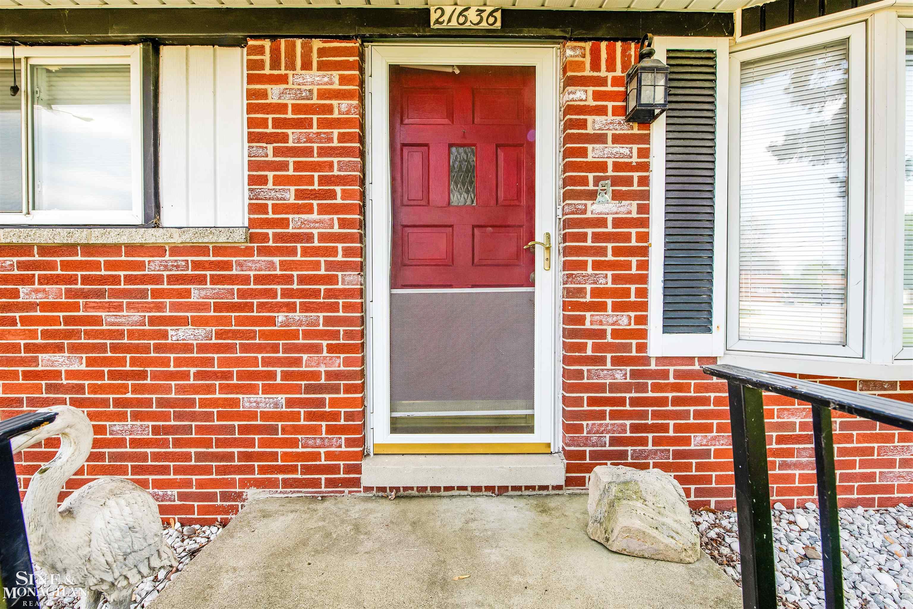 21636 Martin Road St. Clair Shores, MI 48081 - Photo 2 of 27