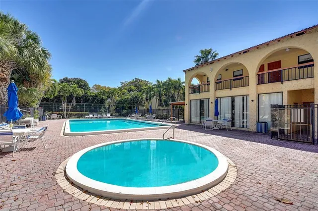 $375,000 | 4000 Del Rio Way, Fort Lauderdale, FL 33351