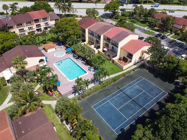 $375,000 | 4000 Del Rio Way, Fort Lauderdale, FL 33351