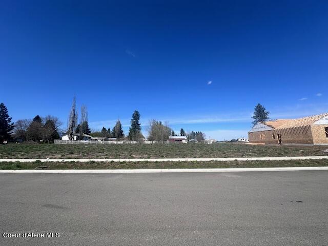 2113 Boyles Ave  