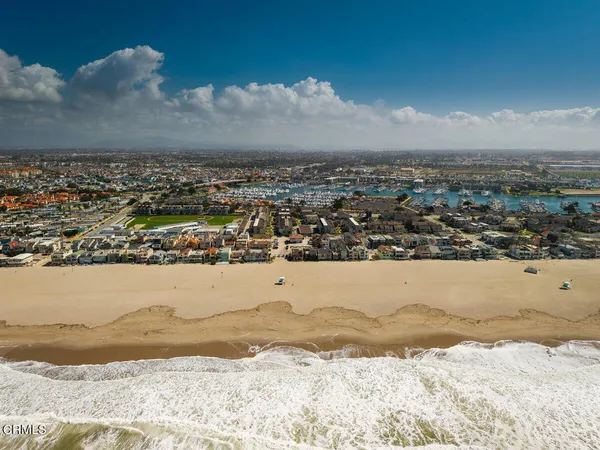 $522,000 | 3107 Harbor Boulevard, Oxnard, CA 93035