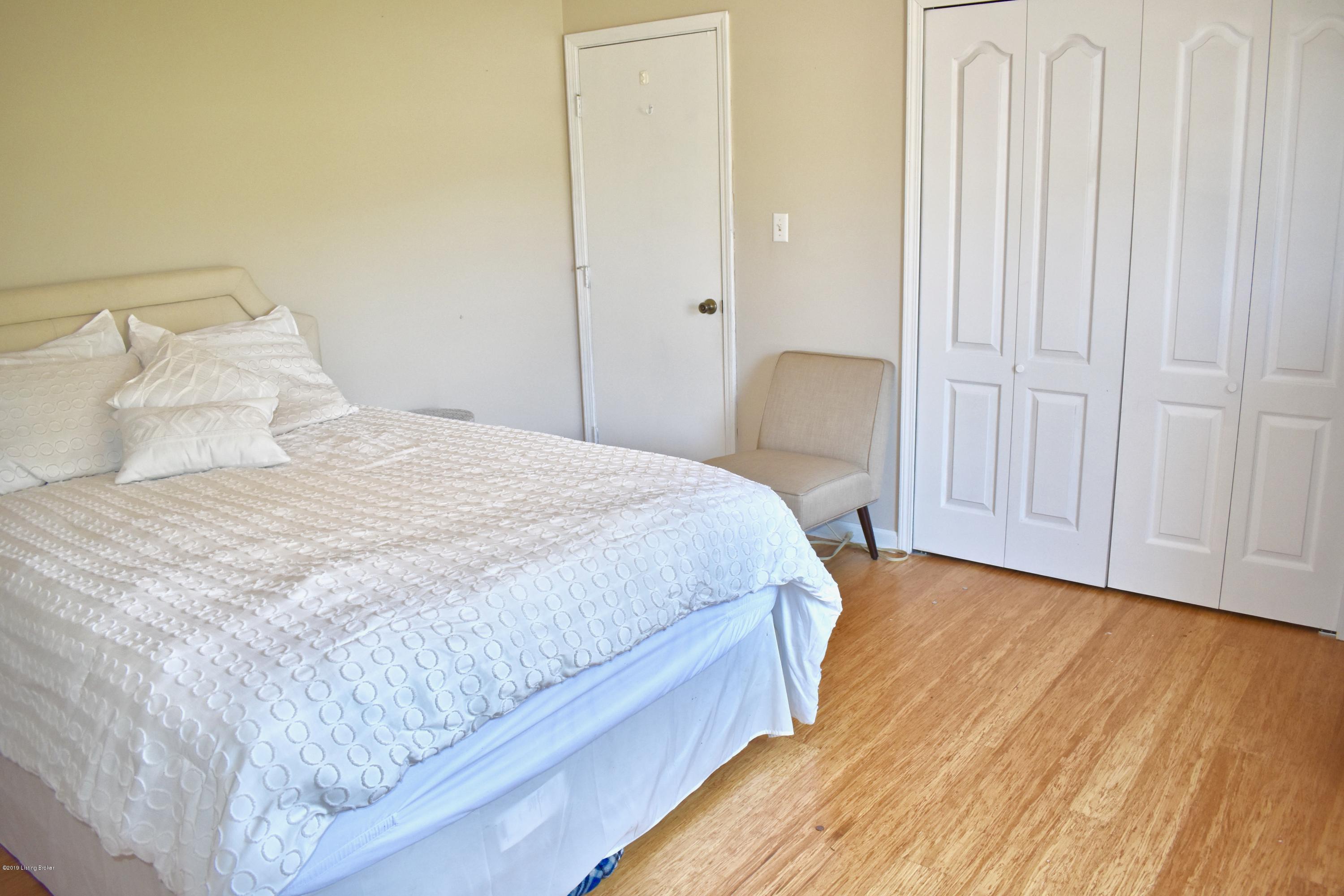 6850 Shepherdsville Road Elizabethtown, KY 42701 - Photo 11 of 44 HOUSE #1- Master Bedroom