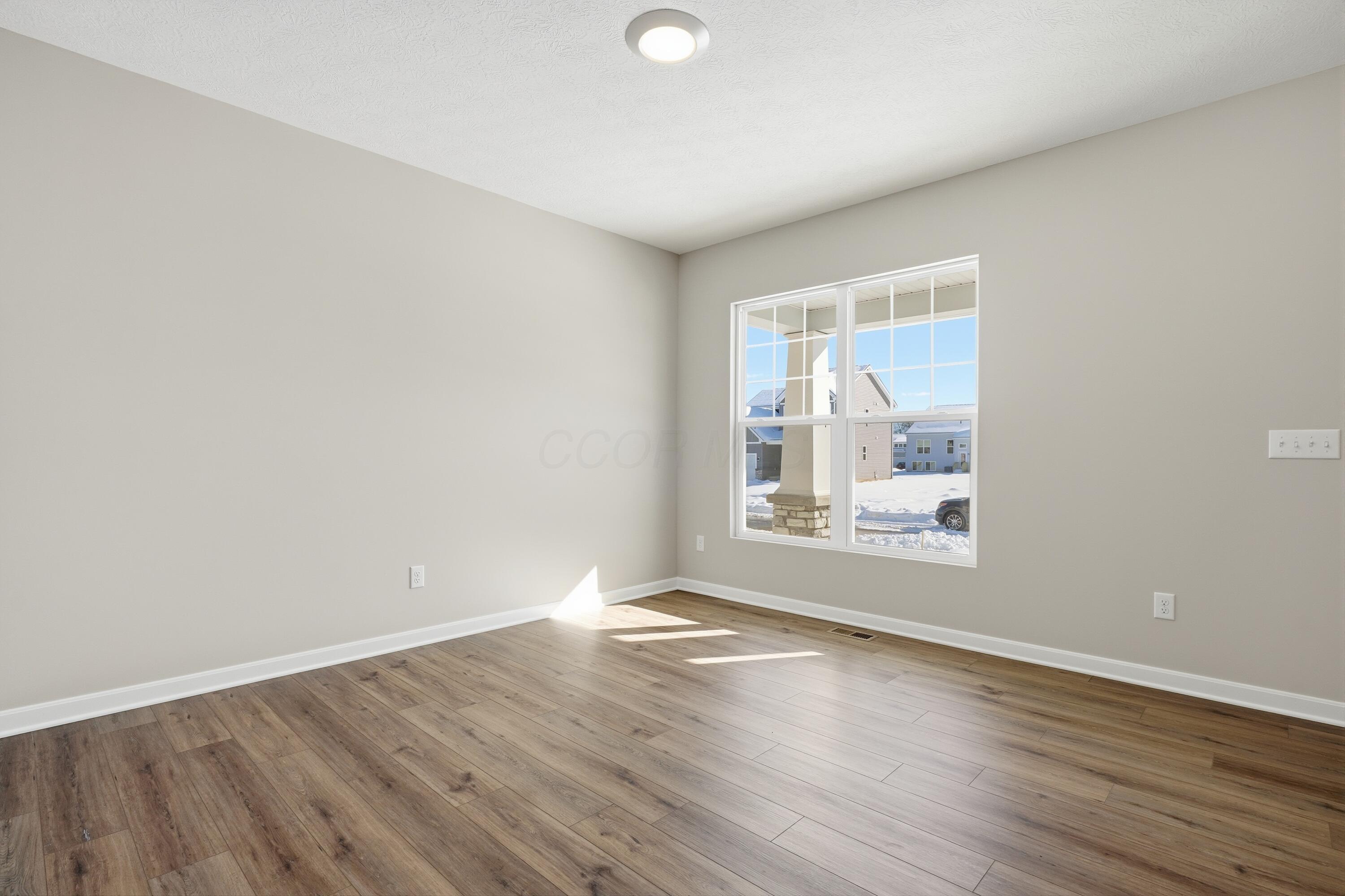 304 Cherry Hills Road Commercial Point, OH 43116 - Photo 4 of 47 Flex Room