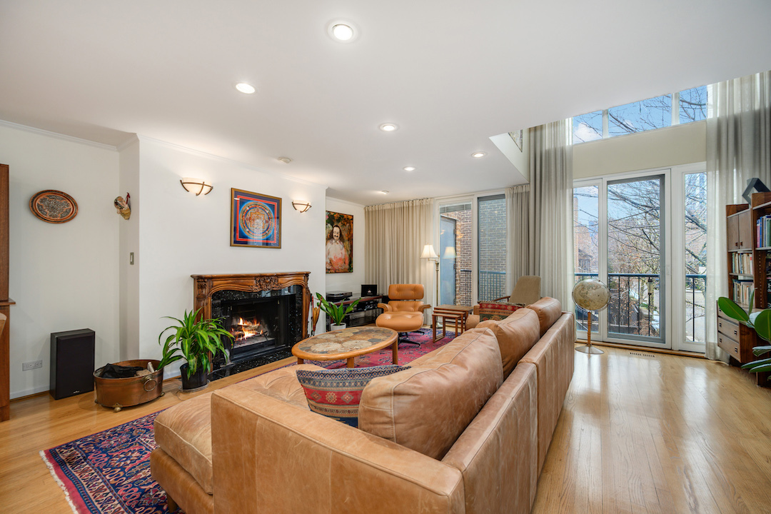 1319 North Sutton Place Chicago, IL 60610 - Photo 5 of 32