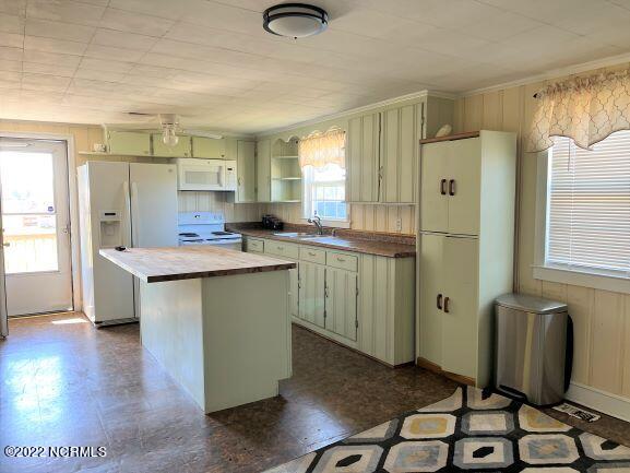 1051 Wellstown Road Teachey, NC 28464 - Photo 3 of 15 kit good