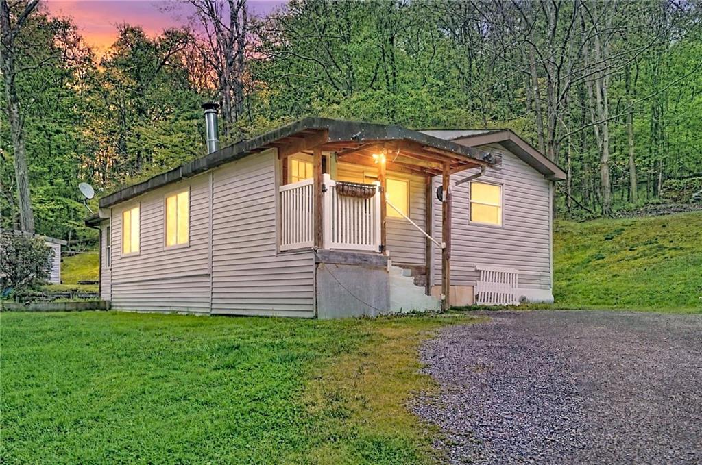 158 Renfrew Road Renfrew, PA 16053 - Photo 3 of 31