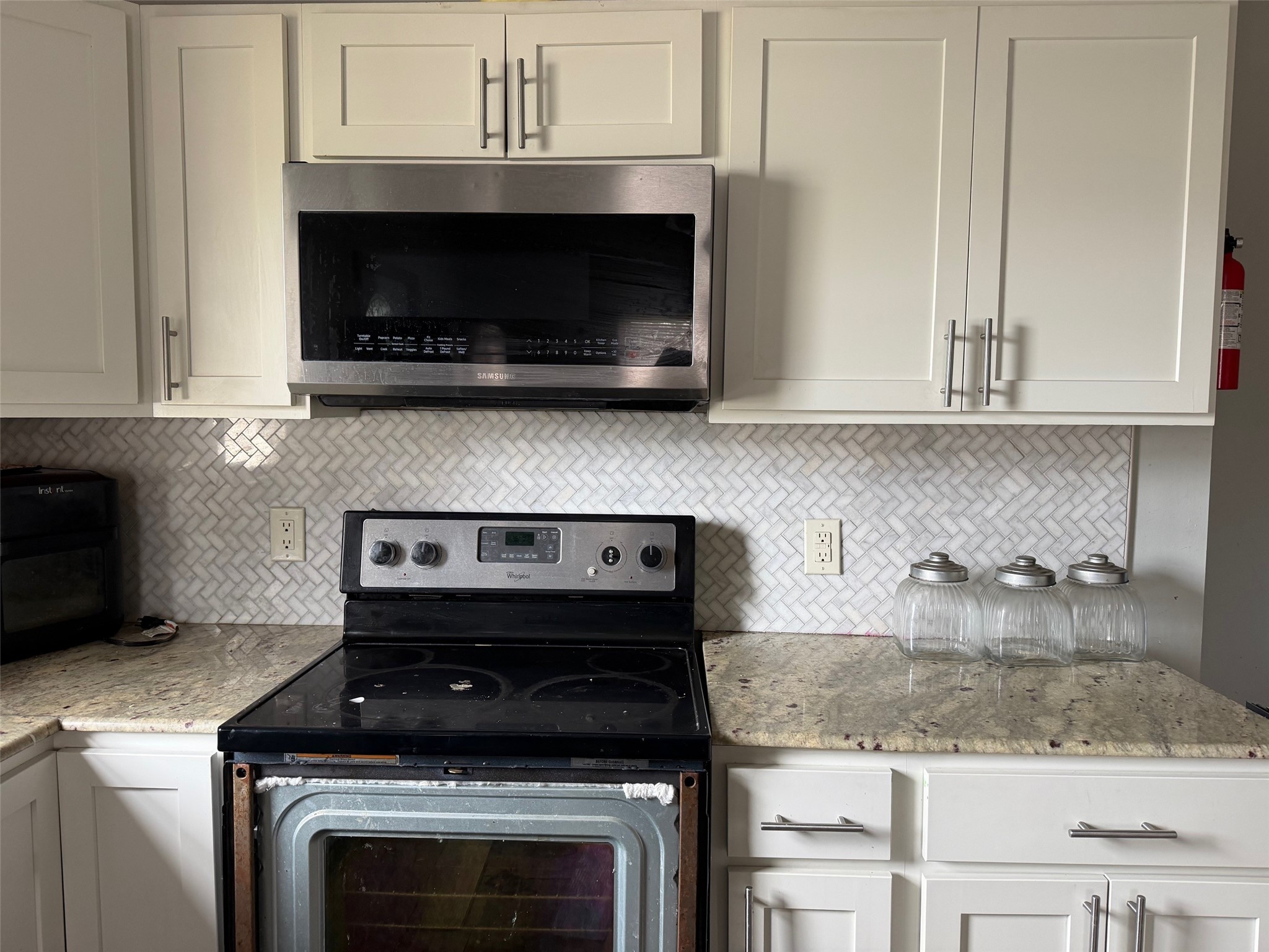 1115 Raspberry Street Erie, PA 16502 - Photo 3 of 16 Gallery Image 3