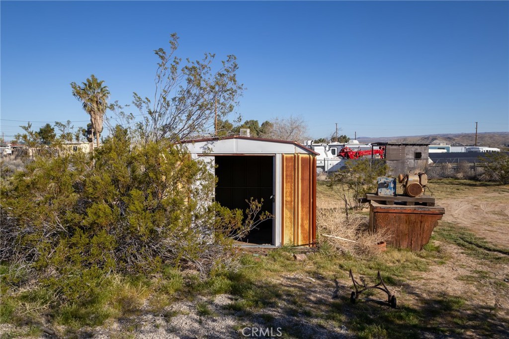 25640 Jasper Road Barstow, CA 92311 - Photo 34 of 48 a view of a terrace