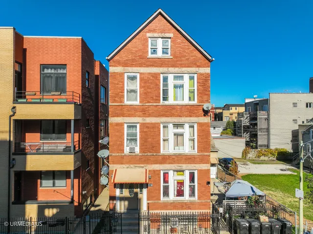 $795,000 | 1514 West Fry Street, Chicago, IL 60642