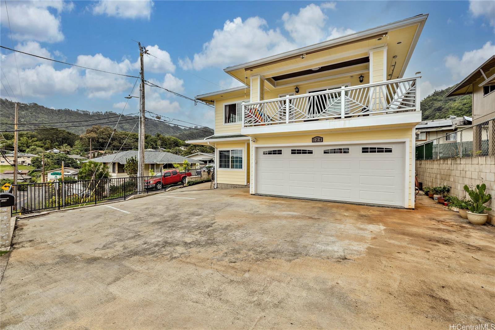 124 Laimi Road Honolulu, HI 96817 - Photo 1 of 1 a car parked in front of a building