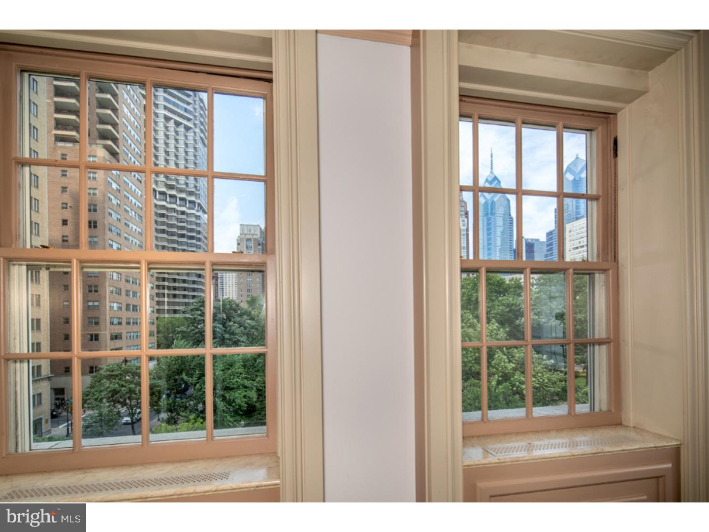 1900 Rittenhouse Square, Unit 5A Philadelphia, PA 19103 - Photo 5 of 15 Living Room