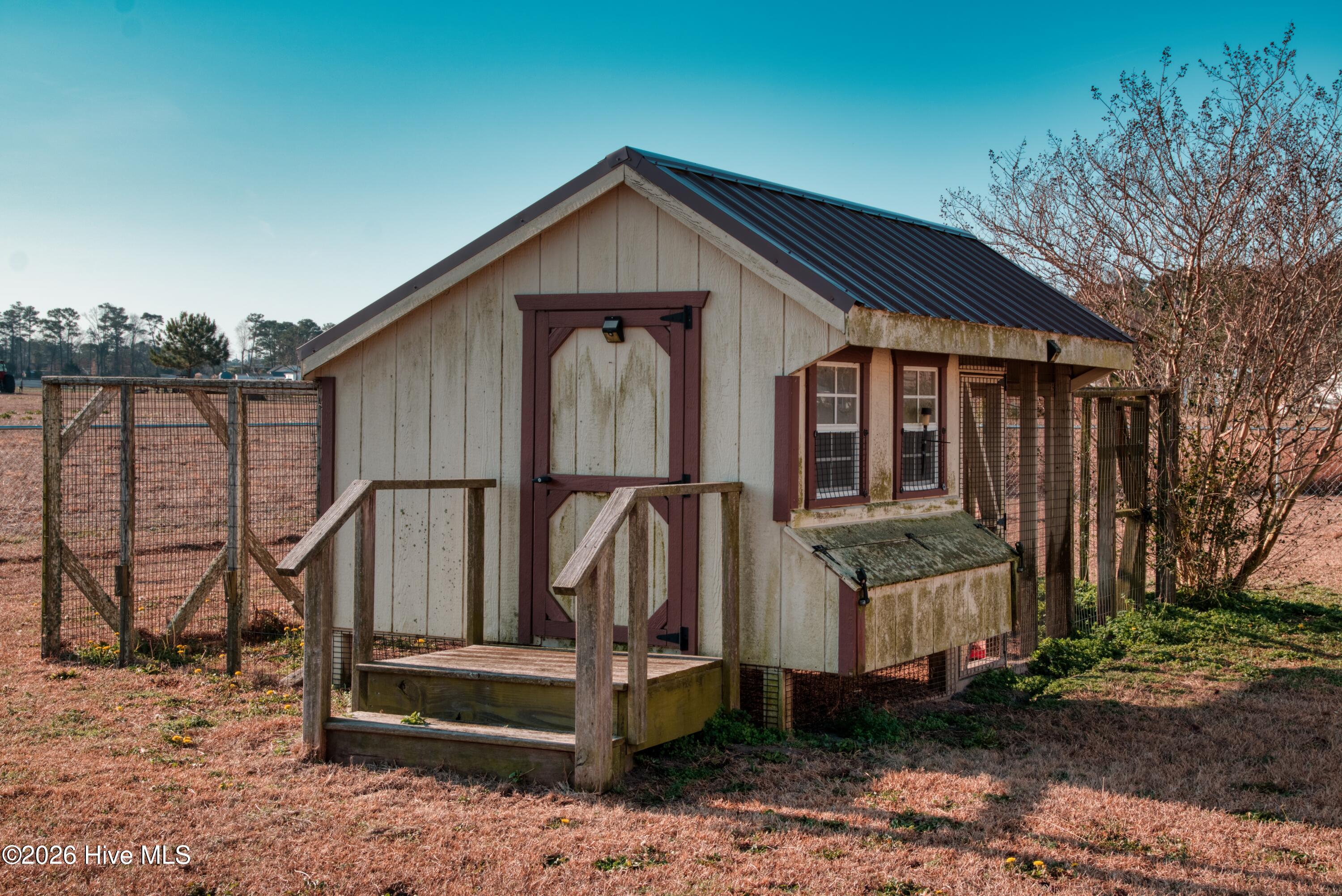 400 Whitehouse Fork Road Peletier, NC 28584 - Photo 10 of 13 400 White House Fork Rd_RED03106_Exterio