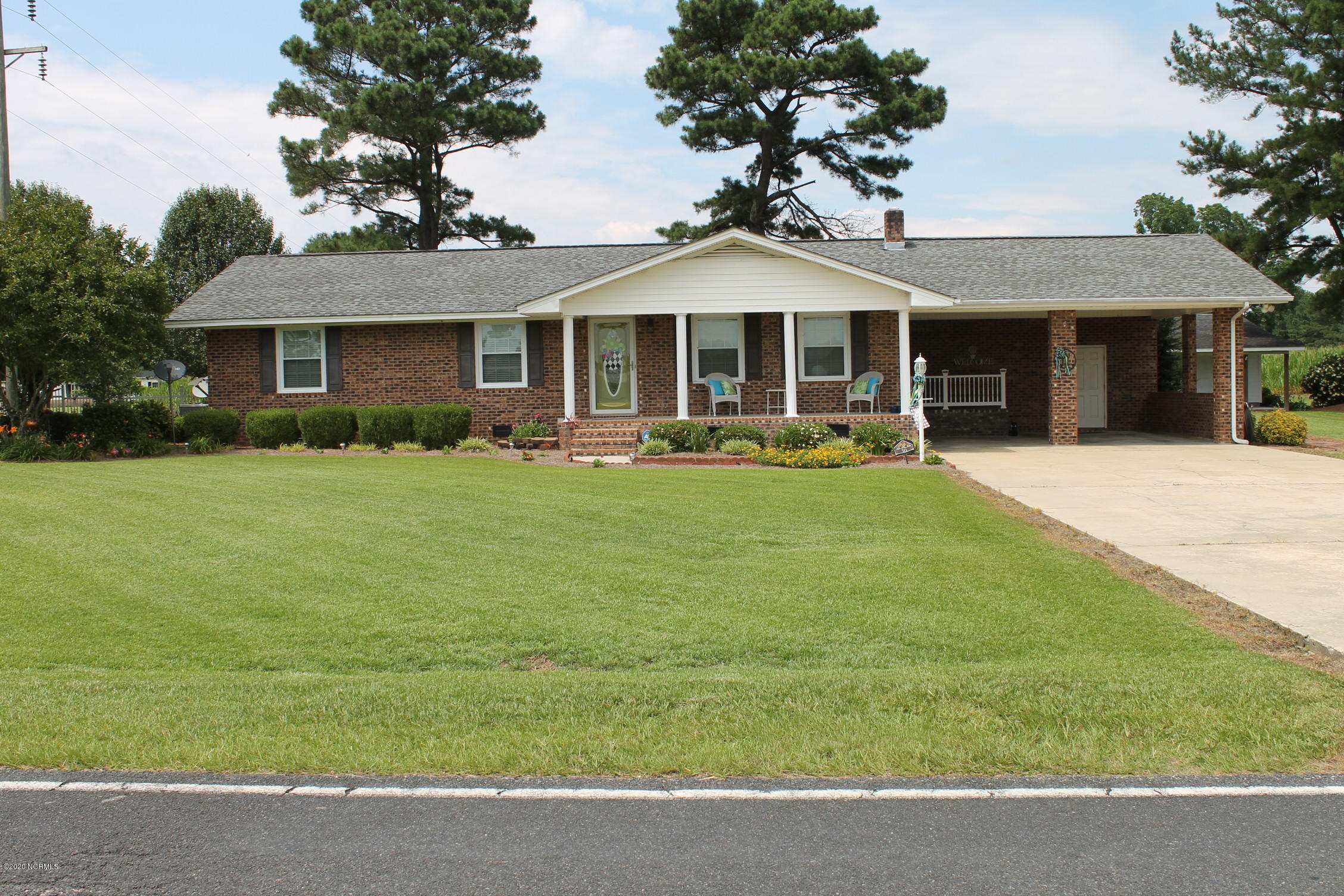 30 Roseland Road Chadbourn, NC 28431 - Photo 2 of 68 IMG_4639