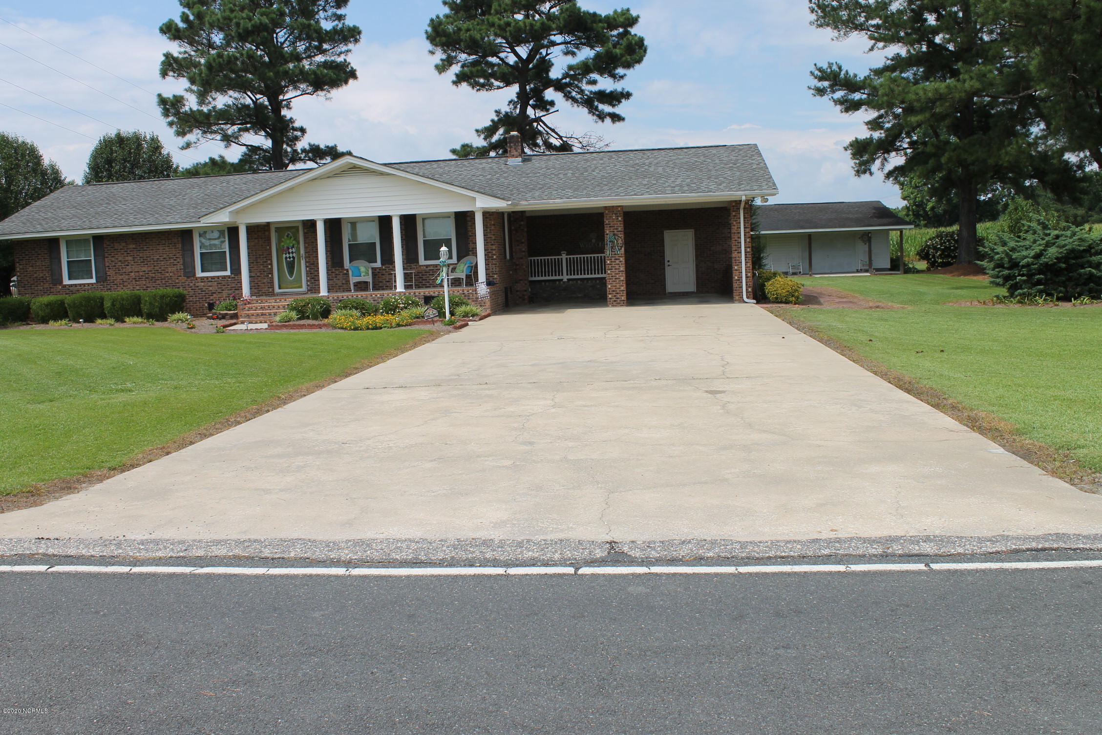 30 Roseland Road Chadbourn, NC 28431 - Photo 4 of 68 IMG_4640