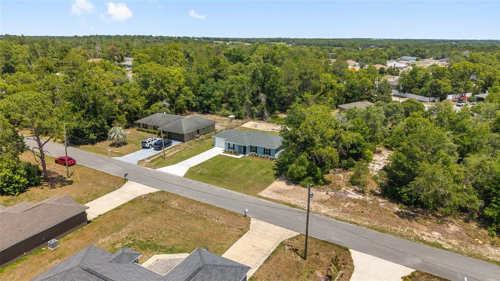 29 Olive Cir Loop Ocala, FL 34472 - Photo 36 of 49 a view of a city from a terrace