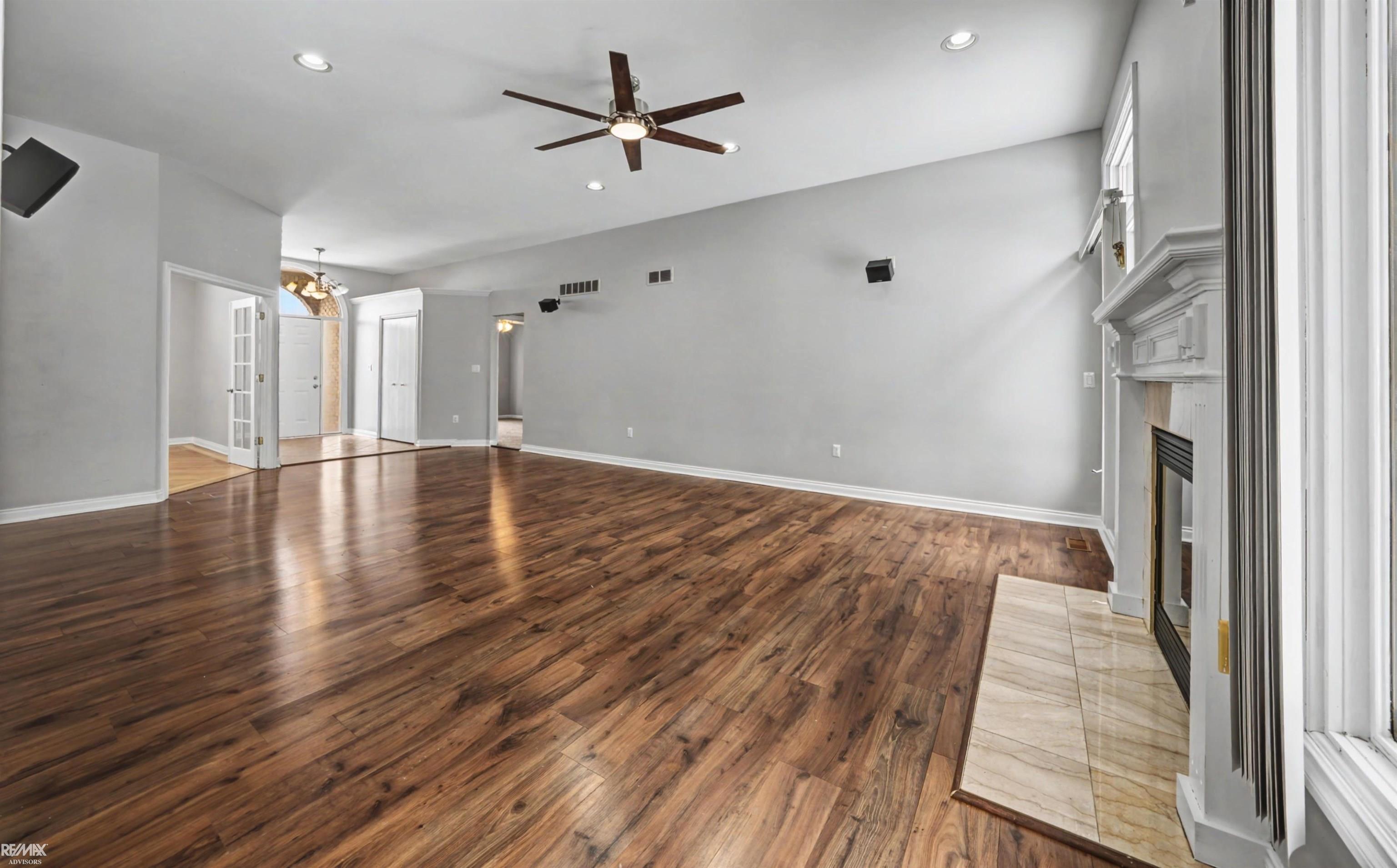 48498 Beacon Square Drive Macomb, MI 48044 - Photo 18 of 68