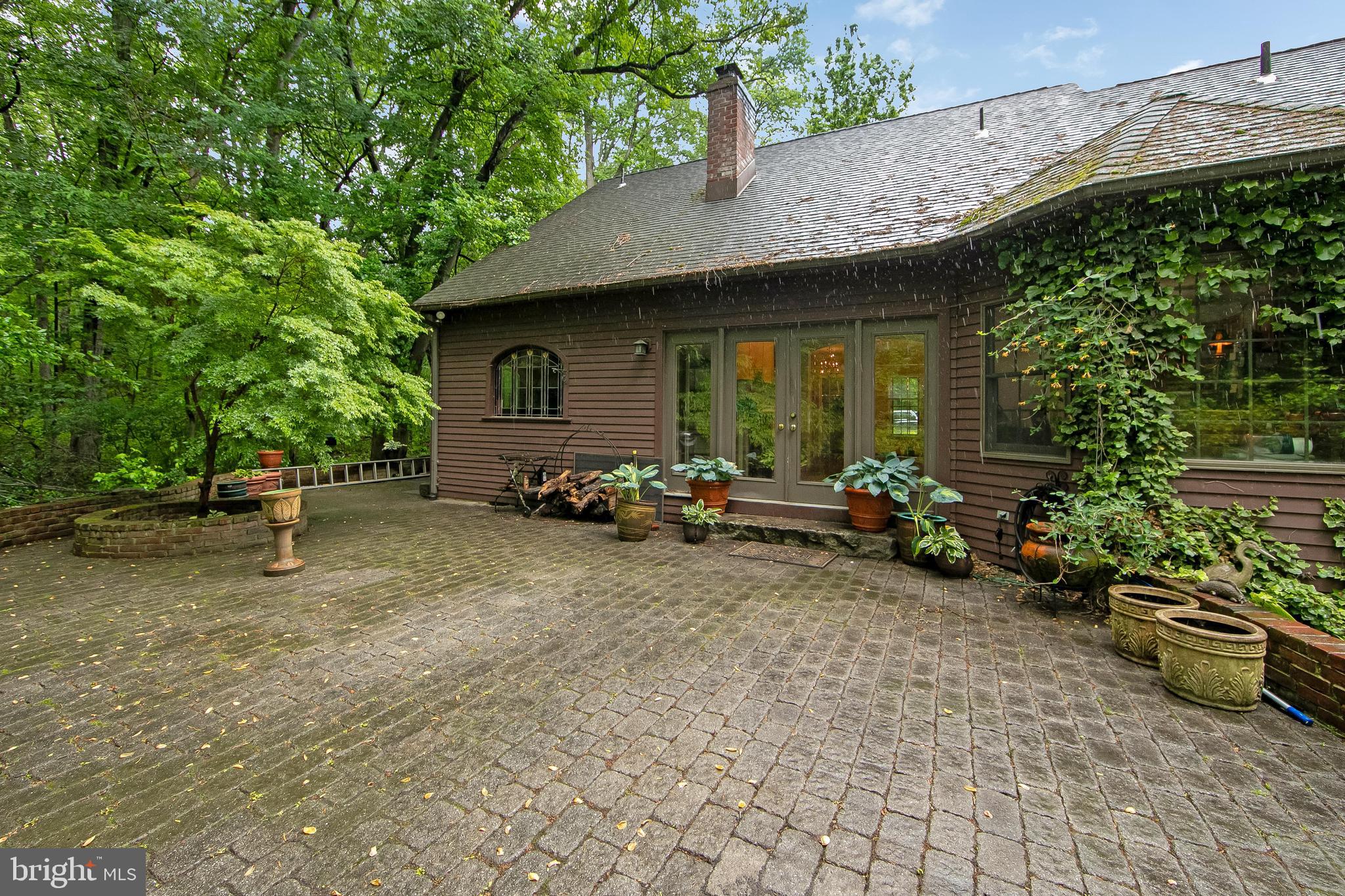 51 E Road Gibbsboro, NJ 08026 - Photo 7 of 42 a backyard of a house with outdoor seating
