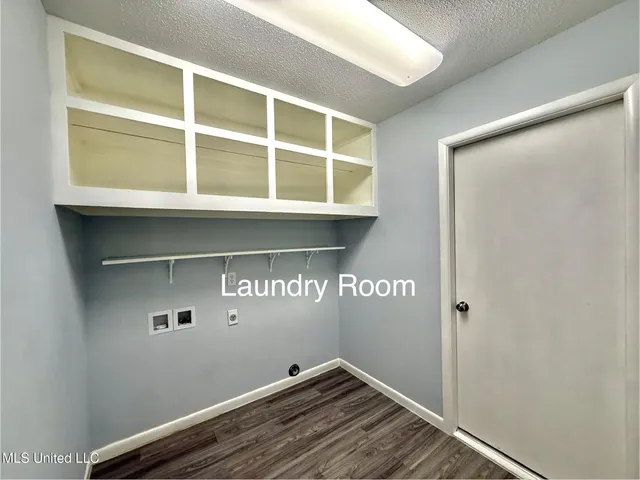 $297,000 | 1711 Seacliffe Drive, Gautier, MS 39553