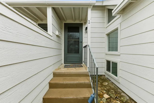 $539,000 | 2711 St Edwards Circle, Austin, TX 78704