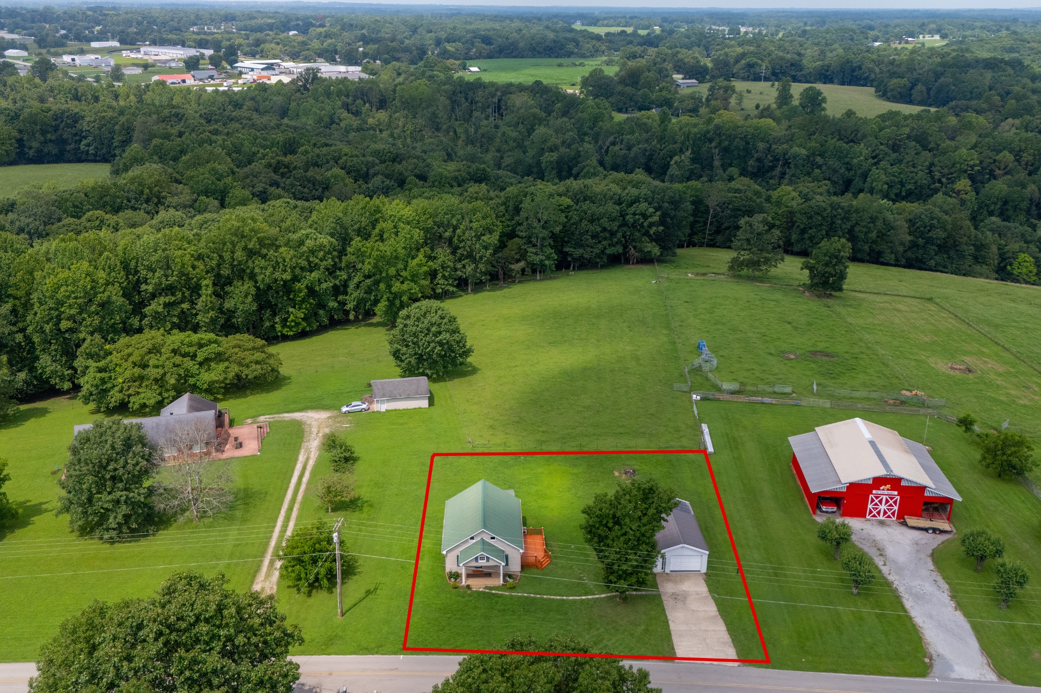 847 Chaffin Road Lafayette, TN 37083 - Photo 36 of 42 an aerial view of a house