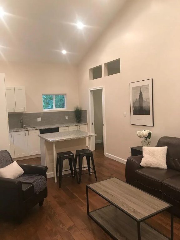 406 Willard Street Houston, TX 77006 - Photo 4 of 11