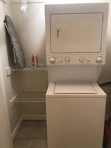 a close up view of washer and dryer