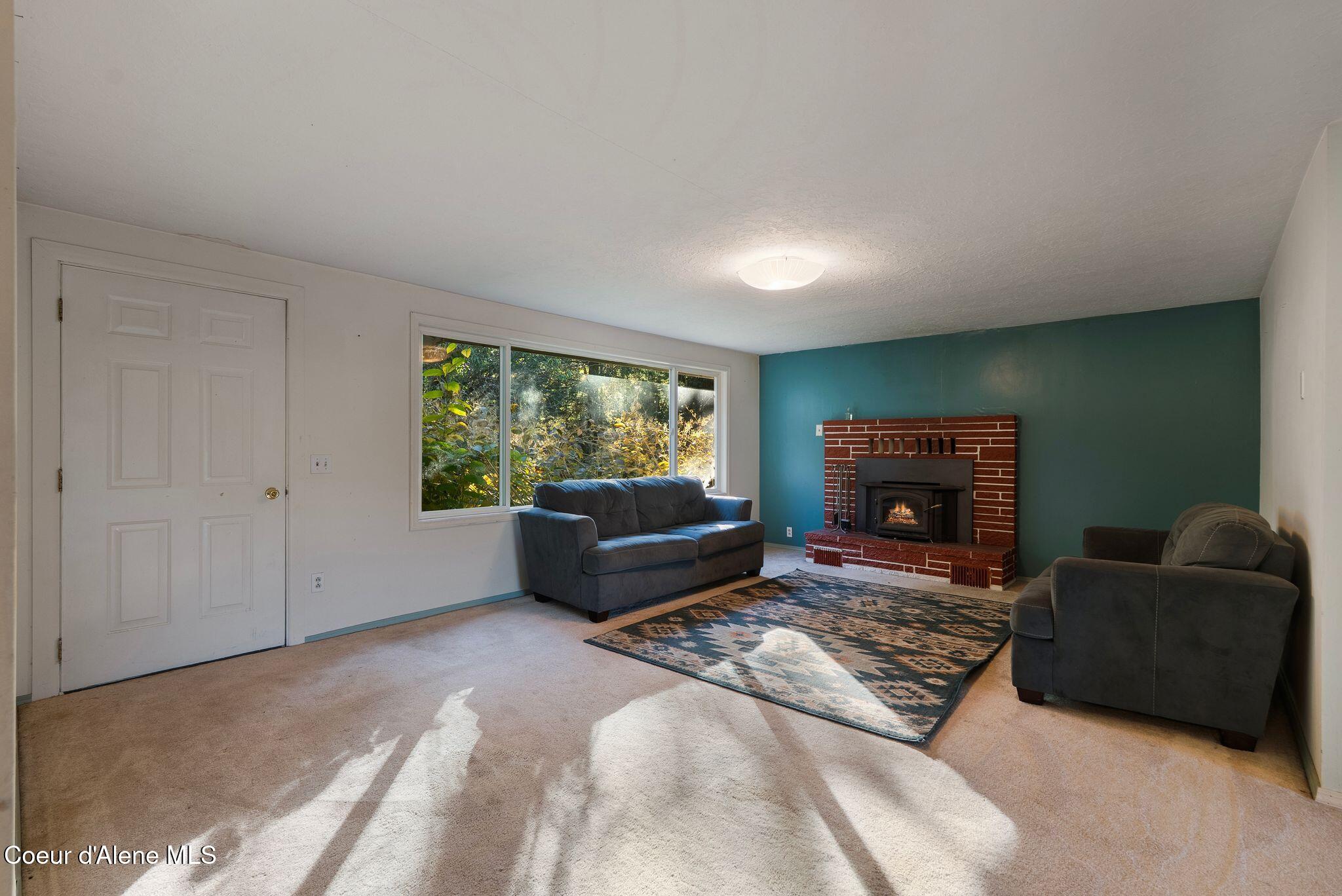 55 Trotter Lane Sandpoint, ID 83864 - Photo 17 of 80 Spacious living room