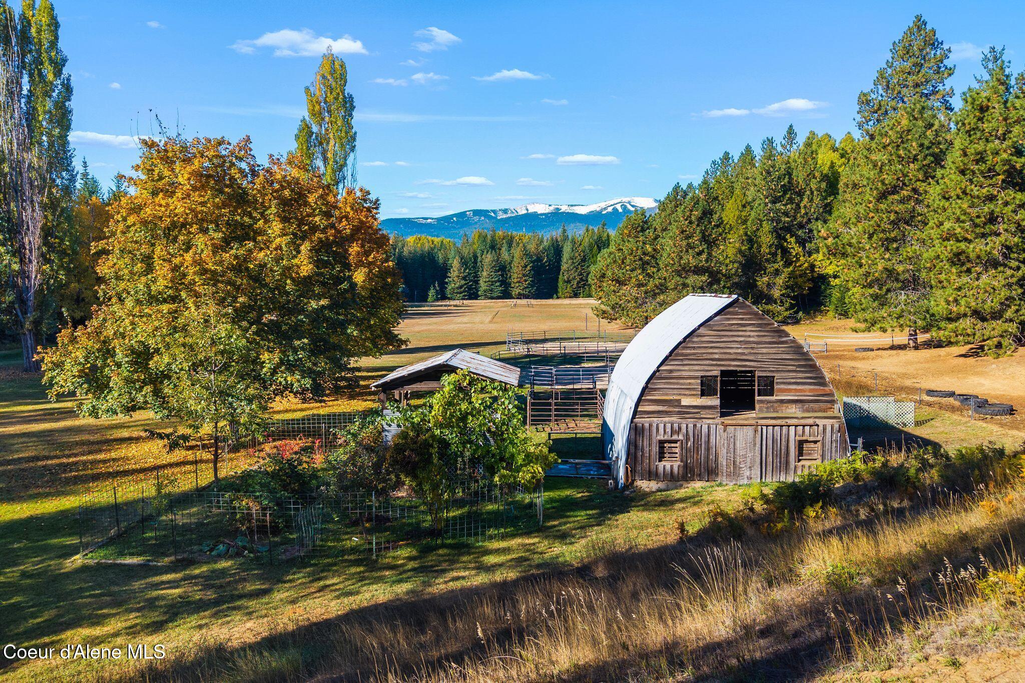 55 Trotter Lane Sandpoint, ID 83864 - Photo 3 of 80 Barn & grooming shed