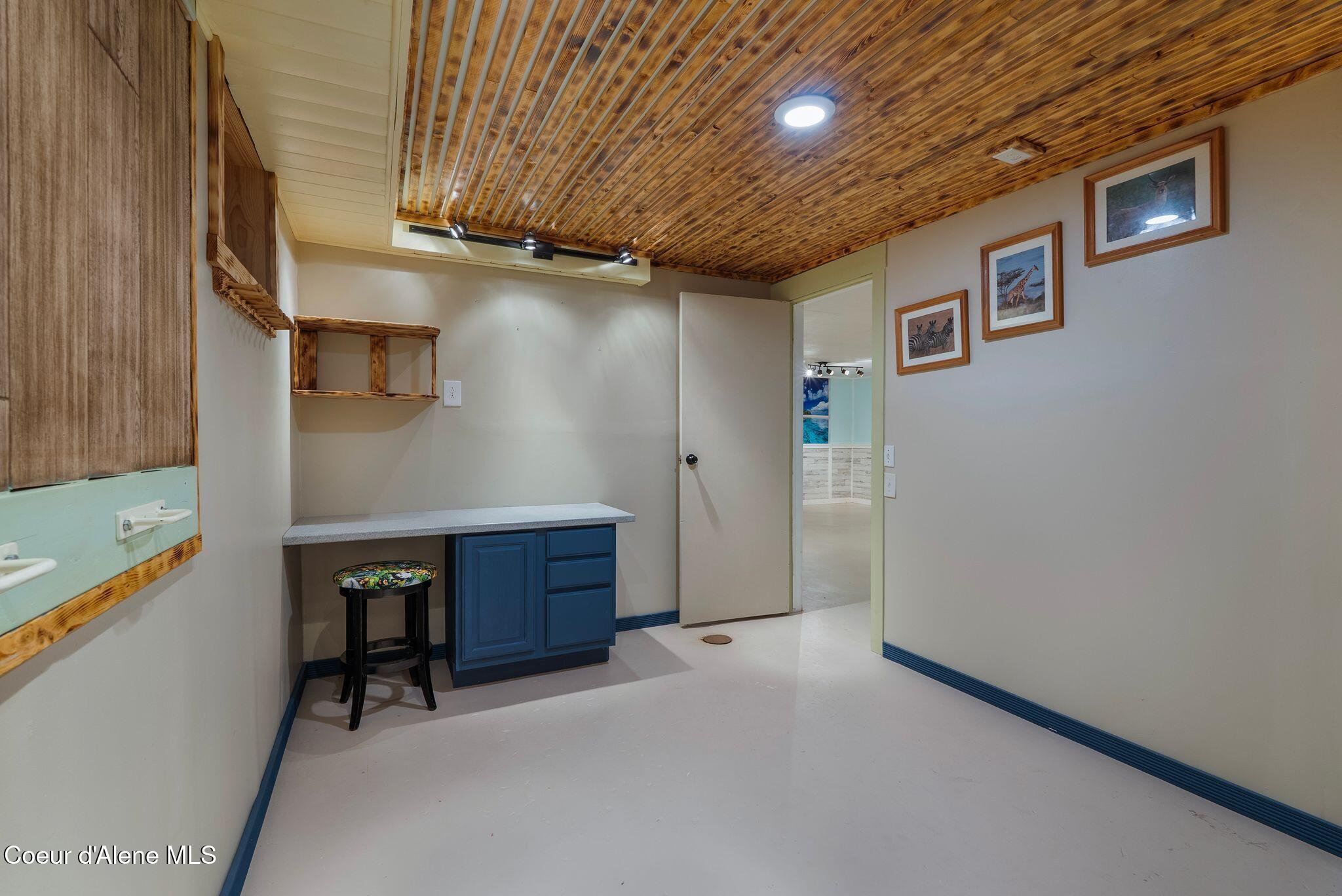 55 Trotter Lane Sandpoint, ID 83864 - Photo 41 of 80 Yoga room