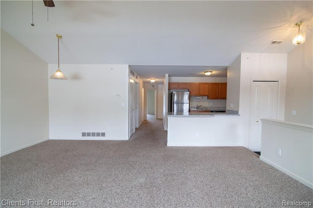 34122 Utica Road Fraser, MI 48026 - Photo 9 of 21