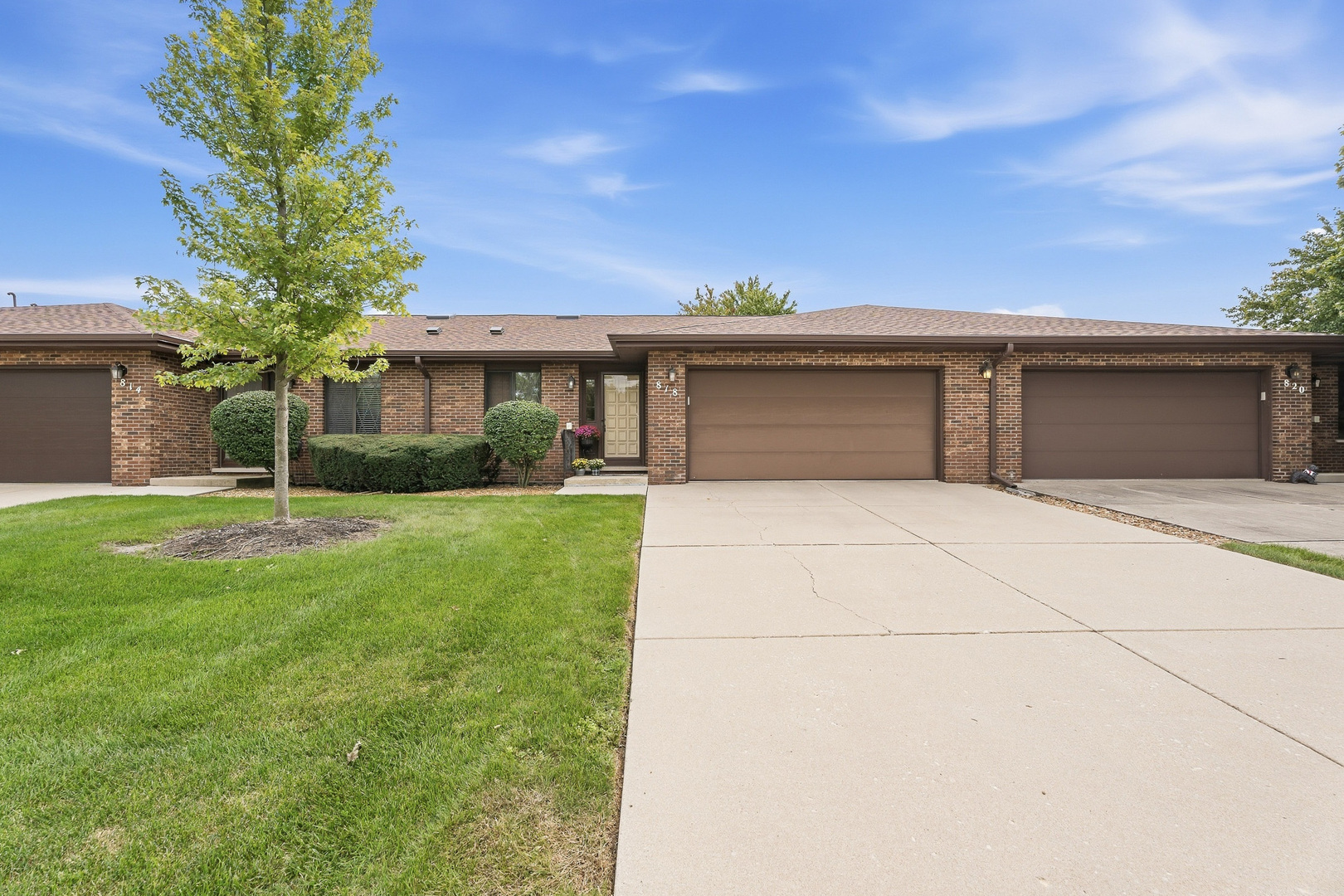 818 Shagbark Road New Lenox, IL 60451 - Photo 1 of 29 Gallery Image 1