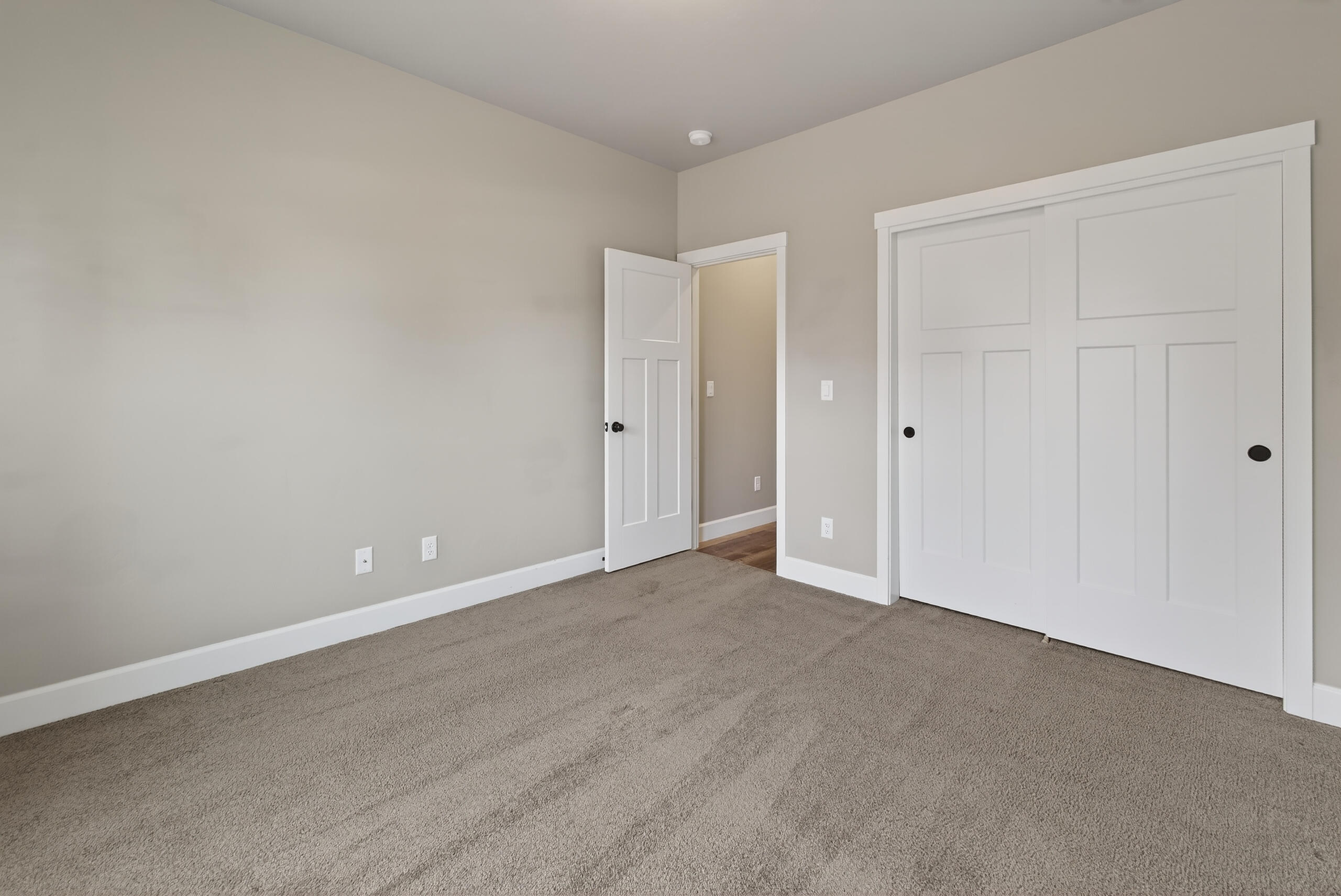2793 Southwest 33rd Street Redmond, OR 97756 - Photo 26 of 44 a view of an empty room