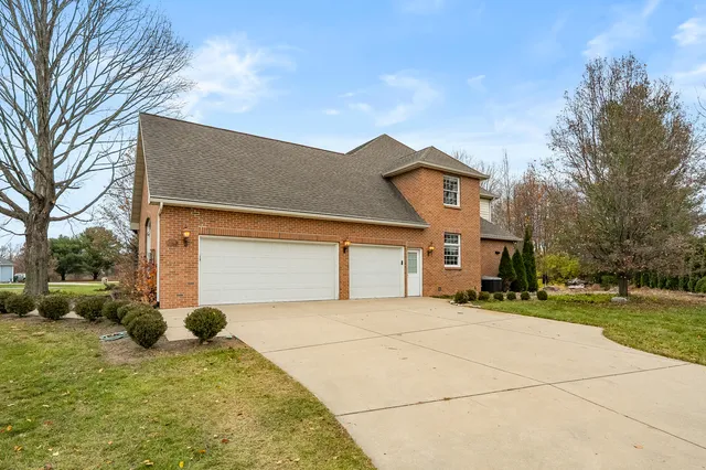 $750,000 | 3184 Wyndwicke Drive, St. Joseph, MI 49085