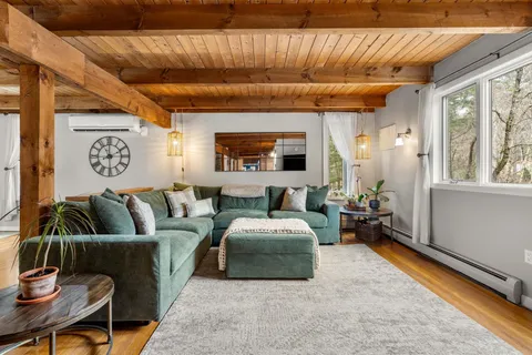 $764,900 | 11 Windsor Boulevard, Londonderry, NH 03053