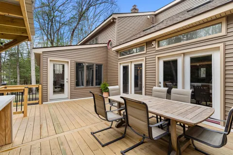 $764,900 | 11 Windsor Boulevard, Londonderry, NH 03053