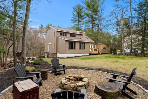 $764,900 | 11 Windsor Boulevard, Londonderry, NH 03053