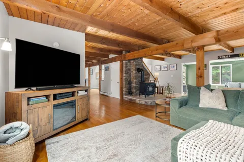 $764,900 | 11 Windsor Boulevard, Londonderry, NH 03053