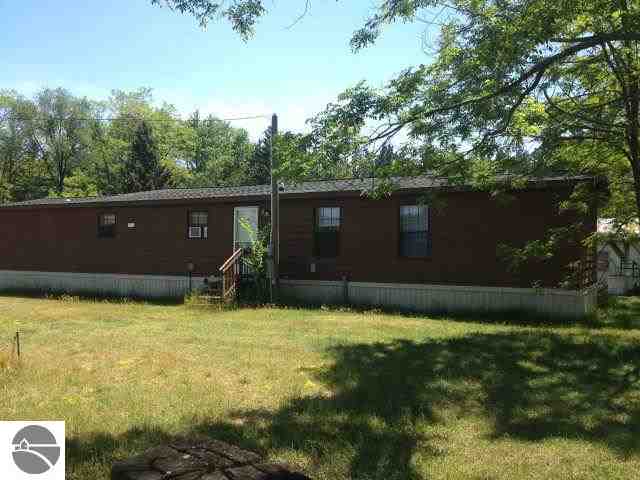 4677 Snyder Road Mesick, MI 49668 - Photo 15 of 19 1747511-14.JPG
